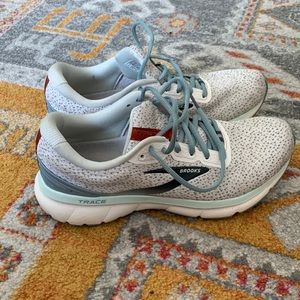 Brooks “Trace” tennis shoes.